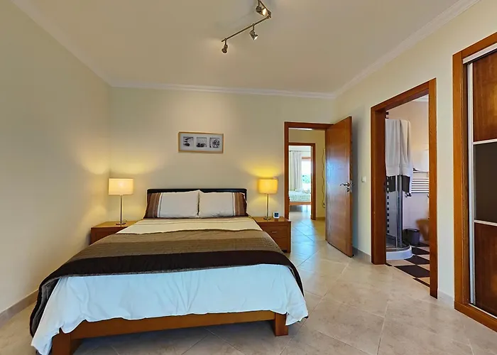 Limoeiro Salir de Porto