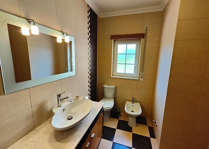 Limoeiro Villa Salir de Porto